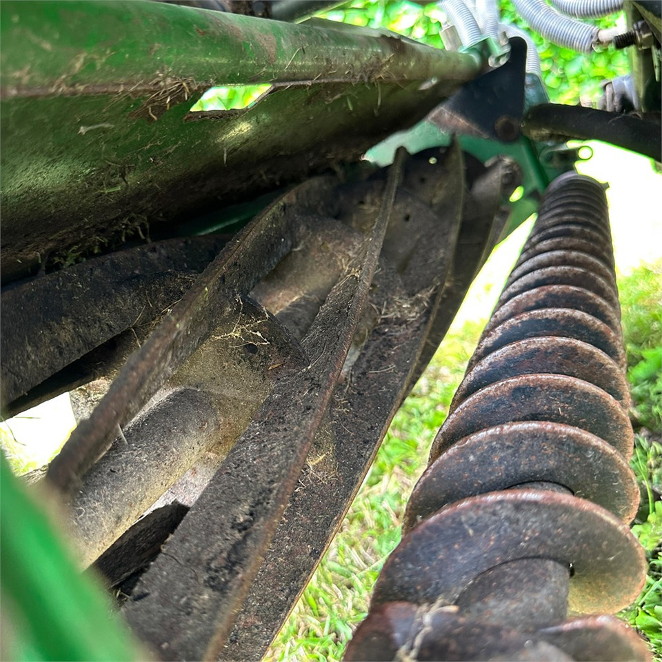 Cortador de grama John Deere 2653A: foto 18