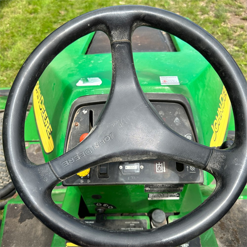 Cortador de grama John Deere 2653A: foto 11