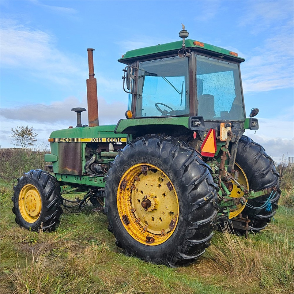 John Deere 4240 - Trator: foto 5 John Deere 4240 - Trator: foto 5