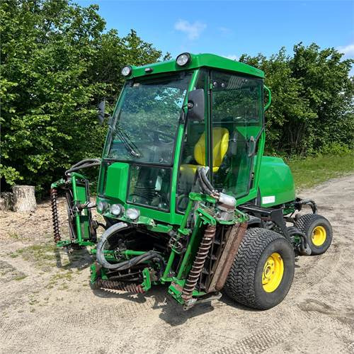 John Deere 8700 PC FM - Cortador de grama: foto 1 John Deere 8700 PC FM - Cortador de grama: foto 1