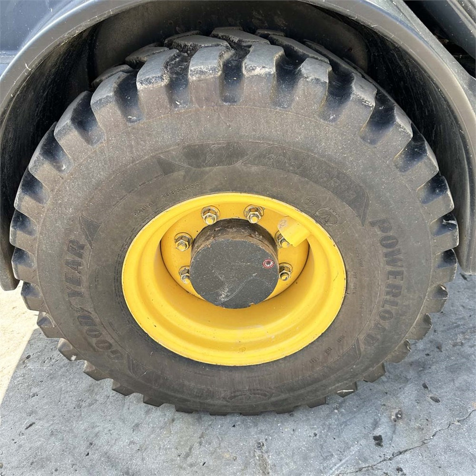Carregadeira de rodas Komatsu WA70M: foto 42