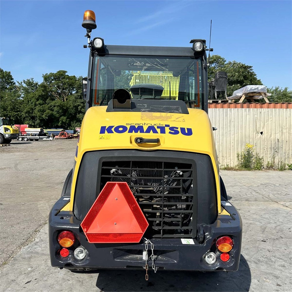 Carregadeira de rodas Komatsu WA70M: foto 8