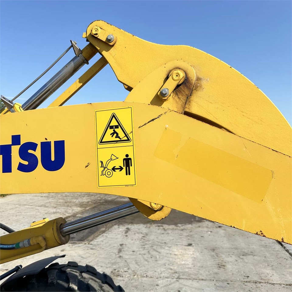 Carregadeira de rodas Komatsu WA70M: foto 18