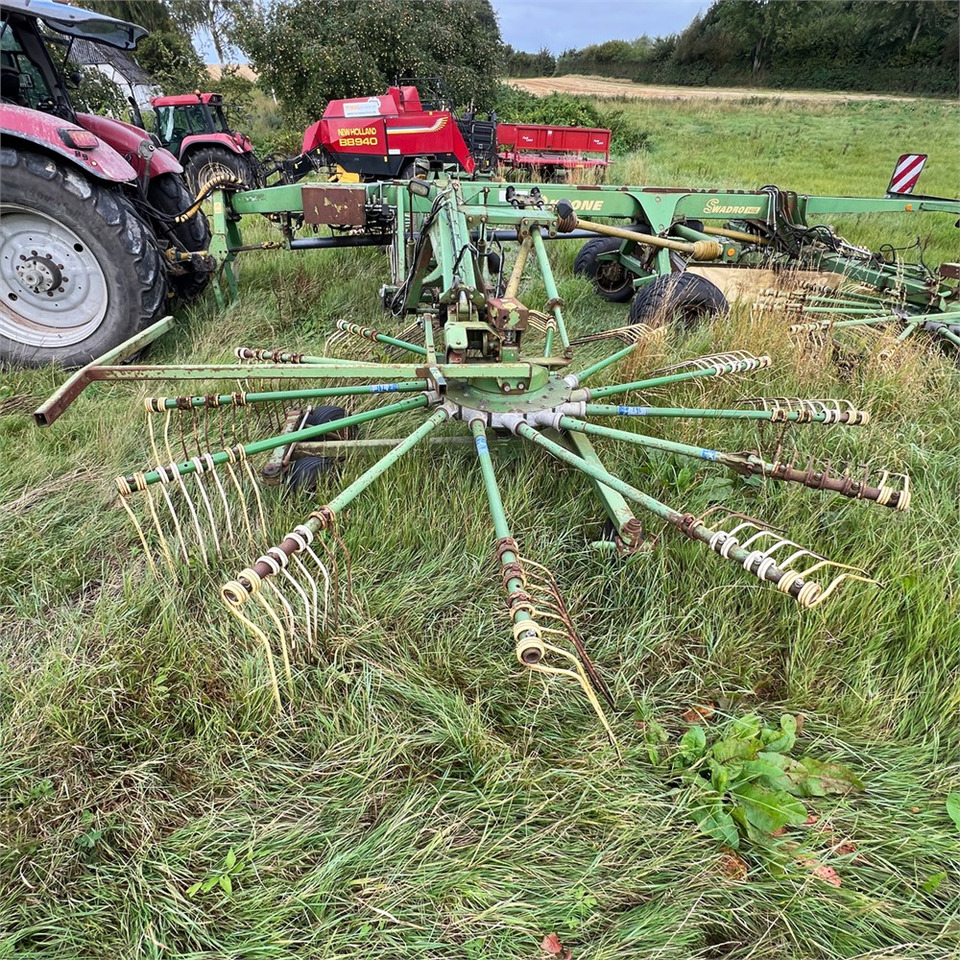 Locação de Krone Swadro 1400 Krone Swadro 1400: foto 14