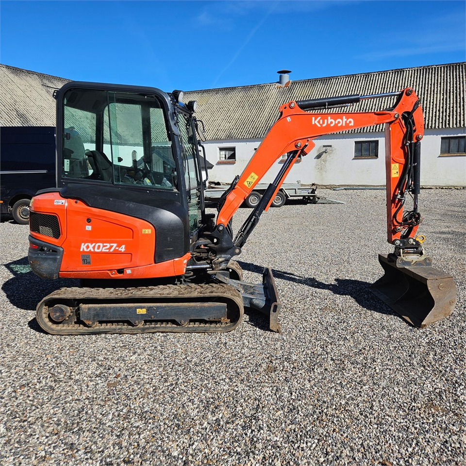 Kubota KX027-4 - Mini escavadeira: foto 2 Kubota KX027-4 - Mini escavadeira: foto 2