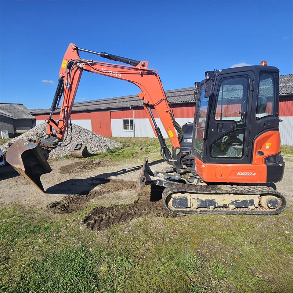 Kubota KX037-4 - Mini escavadeira: foto 1 Kubota KX037-4 - Mini escavadeira: foto 1