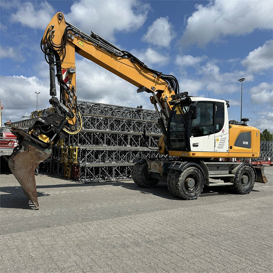 Liebherr A 918 Litronic - Escavadeira de rodas: foto 1 Liebherr A 918 Litronic - Escavadeira de rodas: foto 1