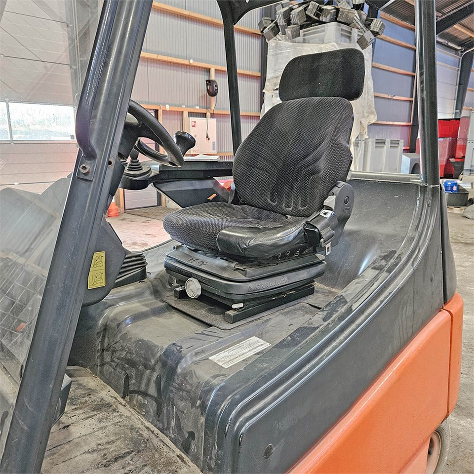 Empilhadeira Linde AG E25 EL truck: foto 12