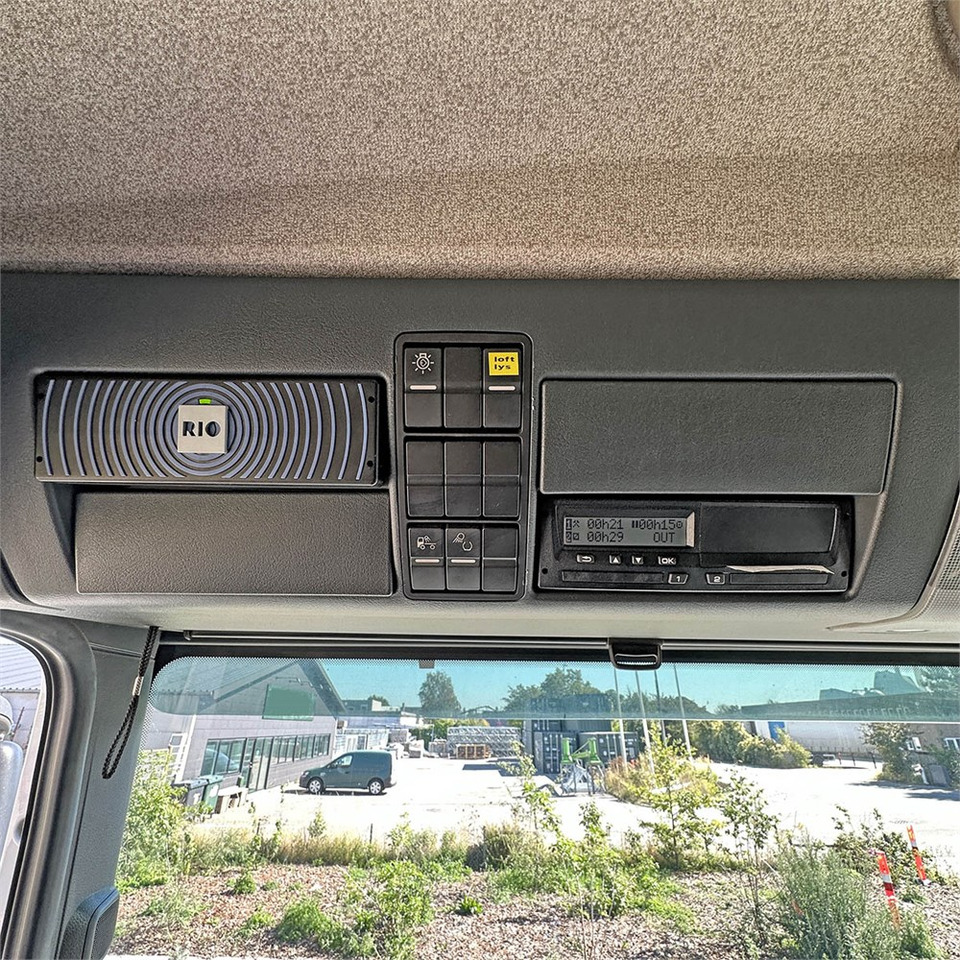 Locação de MAN TG 35. 8x2-6 BL MAN TG 35. 8x2-6 BL: foto 27 Locação de MAN TG 35. 8x2-6 BL MAN TG 35. 8x2-6 BL: foto 27