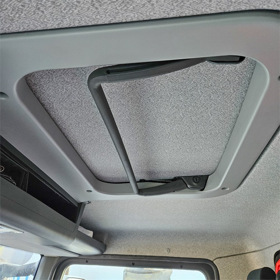 Caminhão furgão MAN TGL 12.250: foto 37