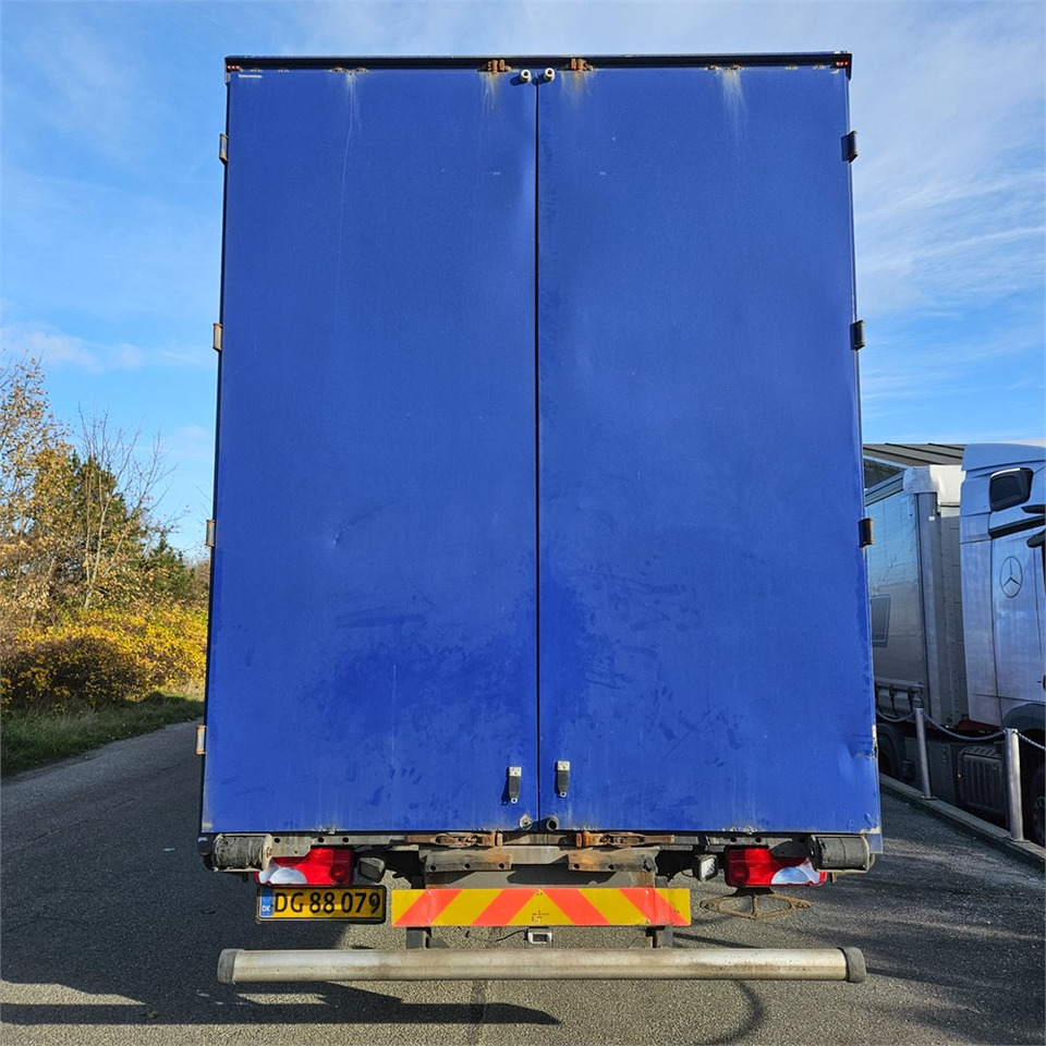 Caminhão furgão MAN TGL 12.250: foto 12