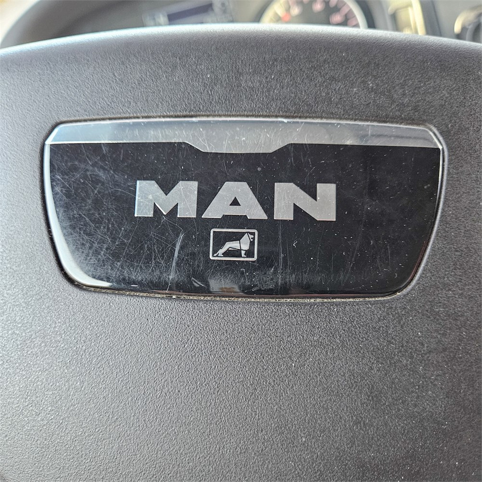 Caminhão furgão MAN TGL 12.250: foto 39