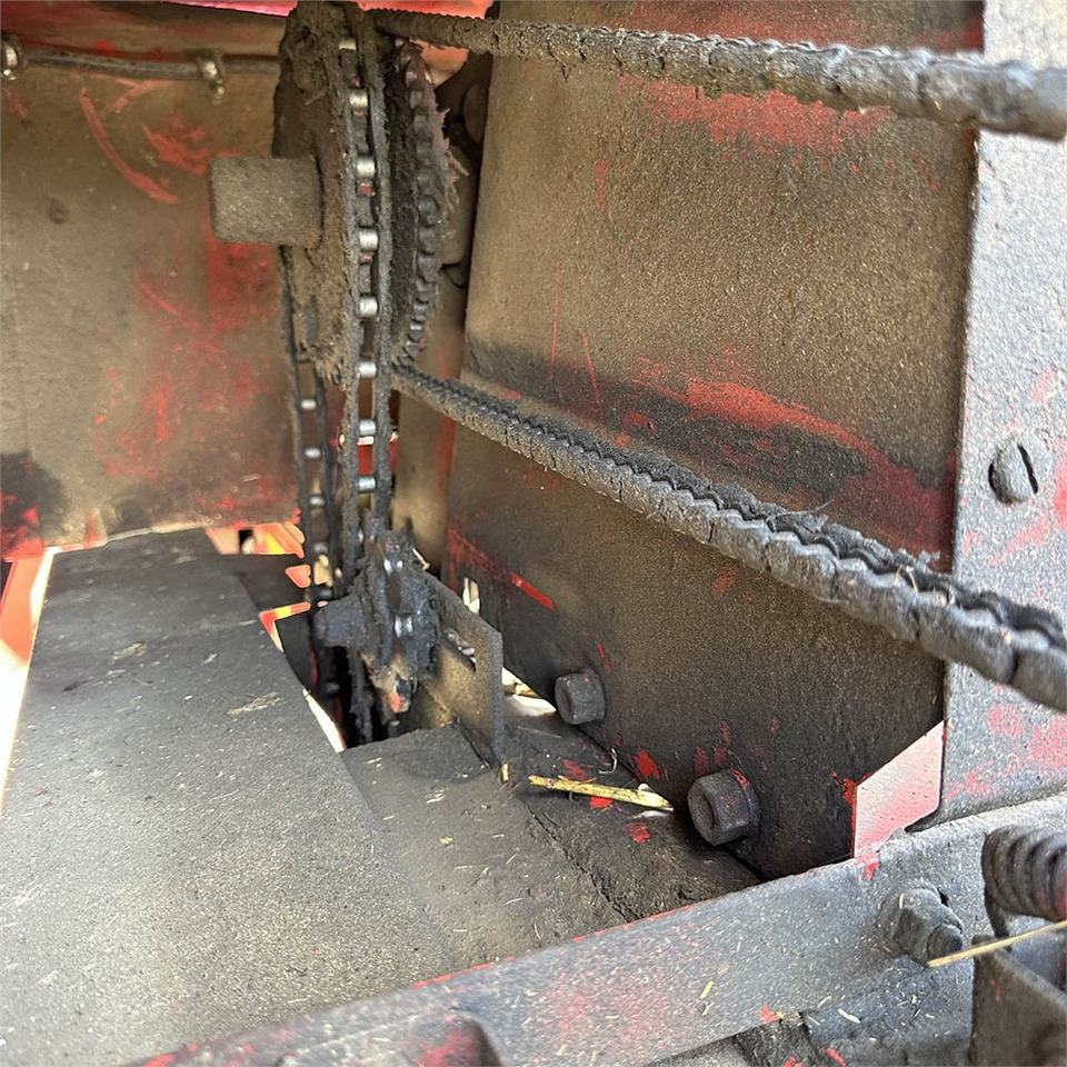 Máquina para produção de feno Massey Ferguson MF128: foto 14