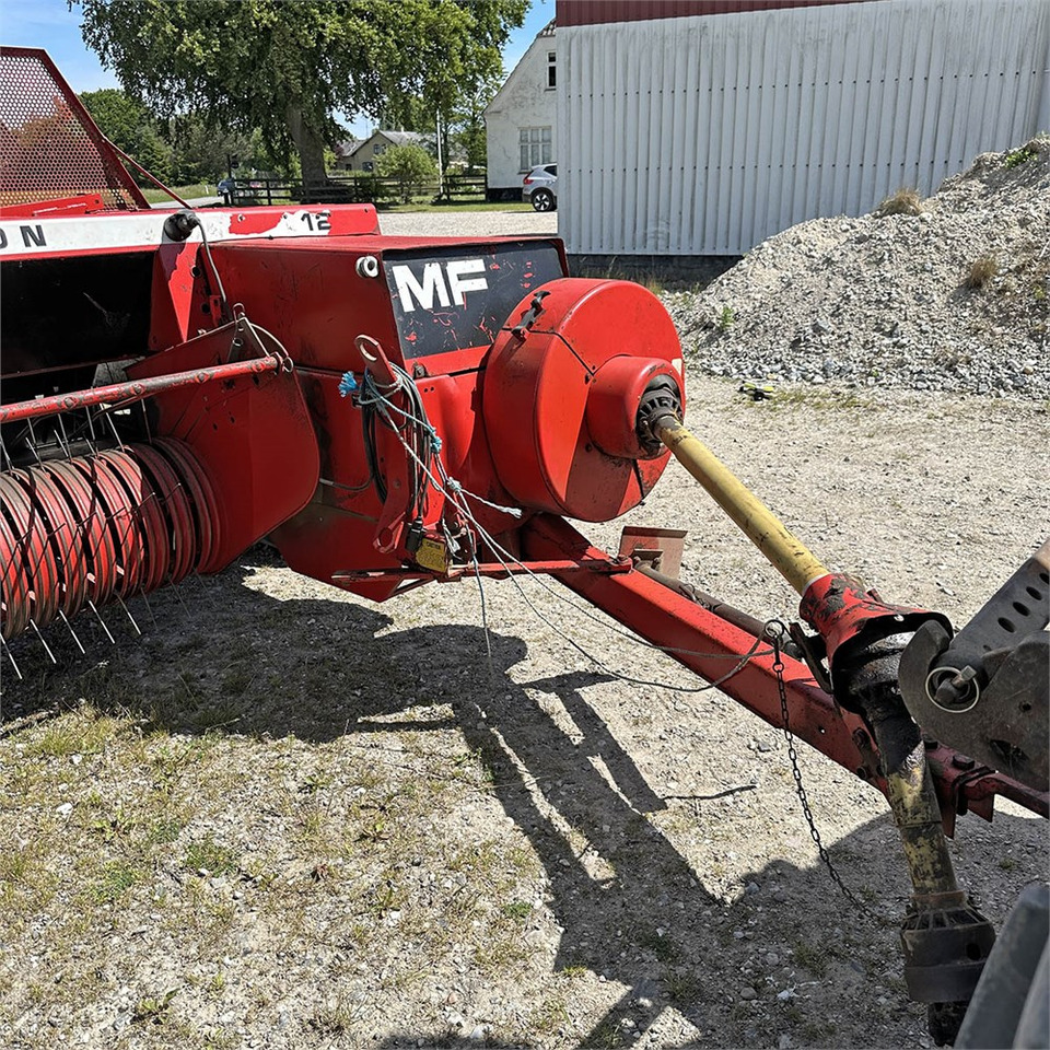 Máquina para produção de feno Massey Ferguson MF128: foto 17