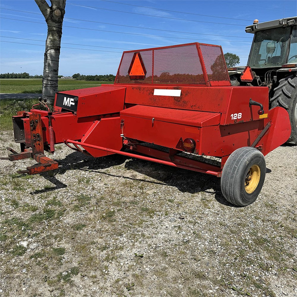 Máquina para produção de feno Massey Ferguson MF128: foto 7