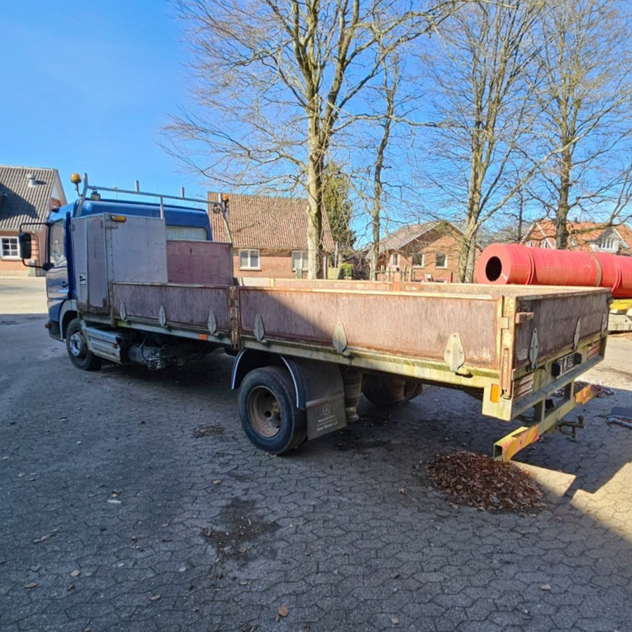 Mercedes ATEGO 817 - Camião de caixa aberta/ Plataforma: foto 3 Mercedes ATEGO 817 - Camião de caixa aberta/ Plataforma: foto 3