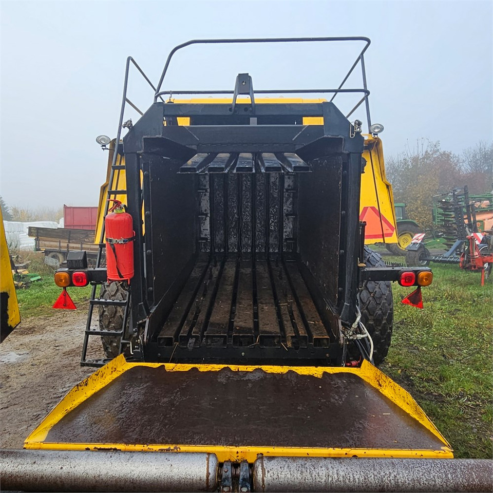 Máquina para produção de feno New Holland BB9090: foto 7 Máquina para produção de feno New Holland BB9090: foto 7