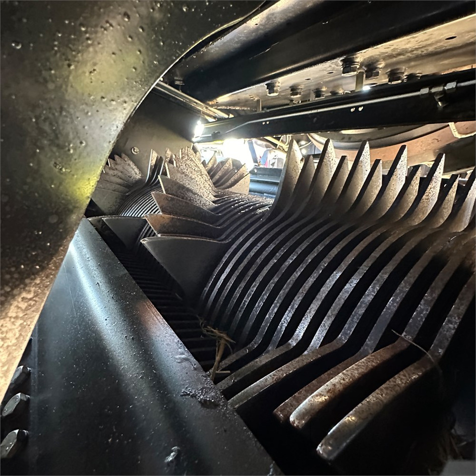 Máquina para produção de feno New Holland Bigbaler 1290 Plus: foto 17 Máquina para produção de feno New Holland Bigbaler 1290 Plus: foto 17