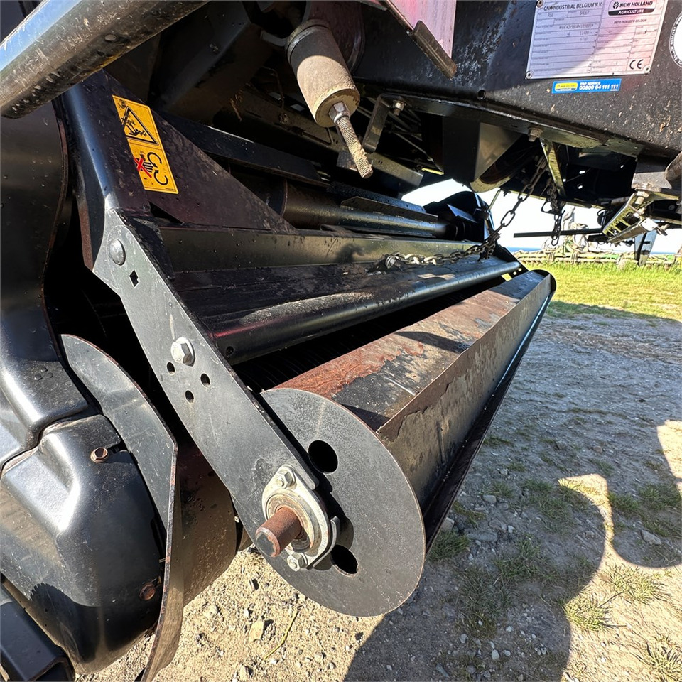 Máquina para produção de feno New Holland Bigbaler 1290 Plus: foto 30 Máquina para produção de feno New Holland Bigbaler 1290 Plus: foto 30
