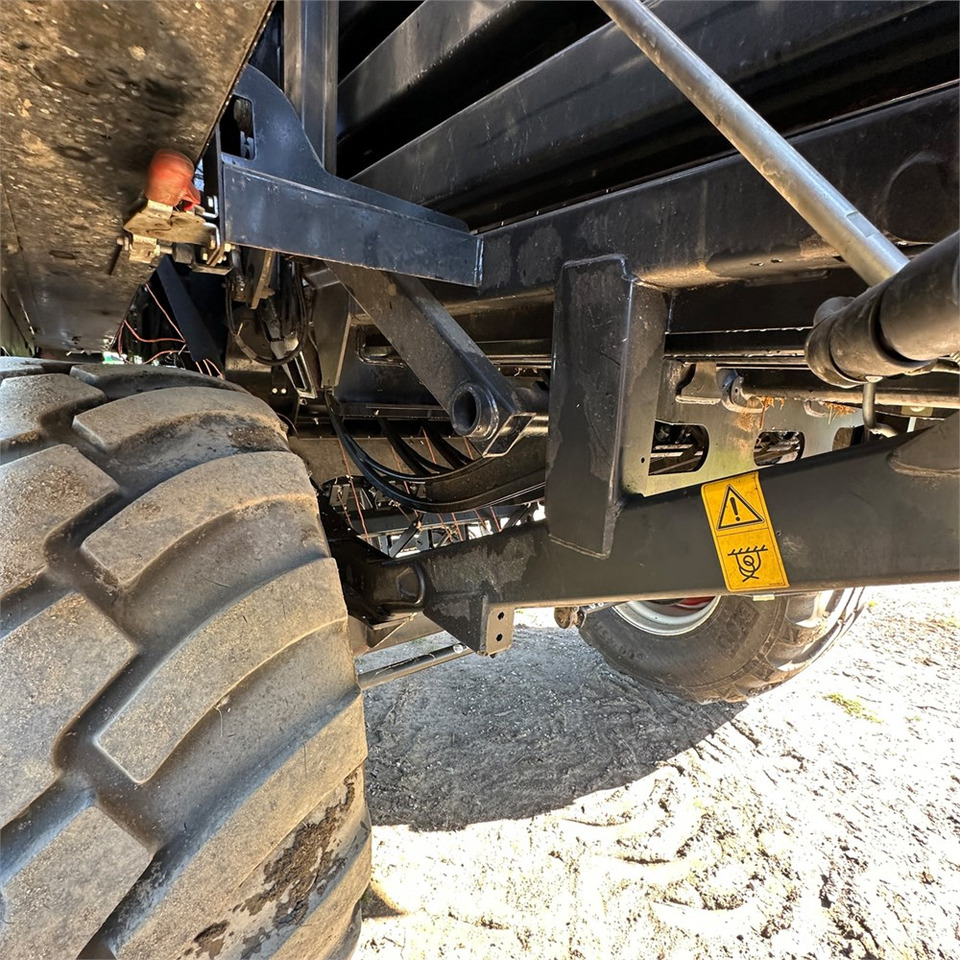 Máquina para produção de feno New Holland Bigbaler 1290 Plus: foto 32 Máquina para produção de feno New Holland Bigbaler 1290 Plus: foto 32