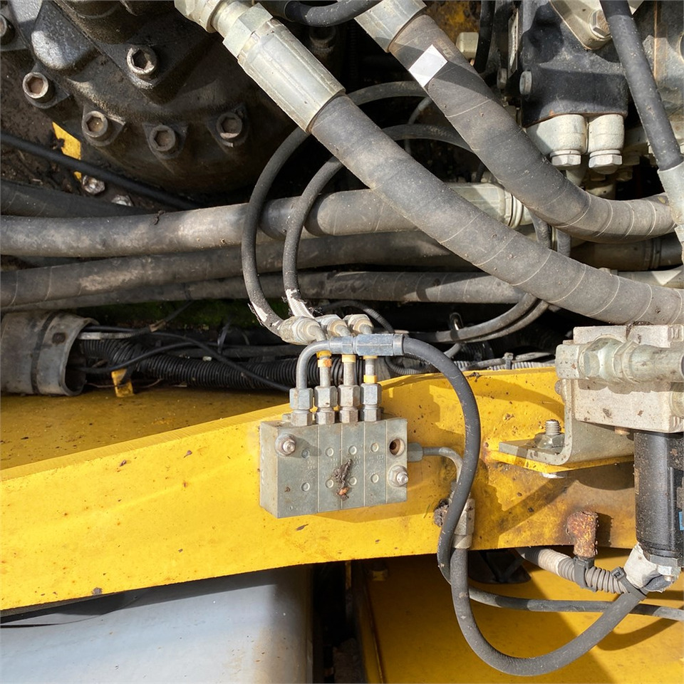 Escavadora de rastos New Holland E 265 B: foto 18
