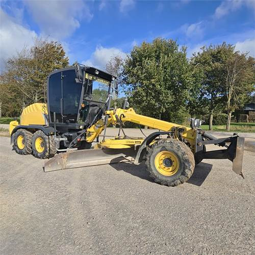 New Holland F 106.7A - Motoniveladora: foto 1 New Holland F 106.7A - Motoniveladora: foto 1