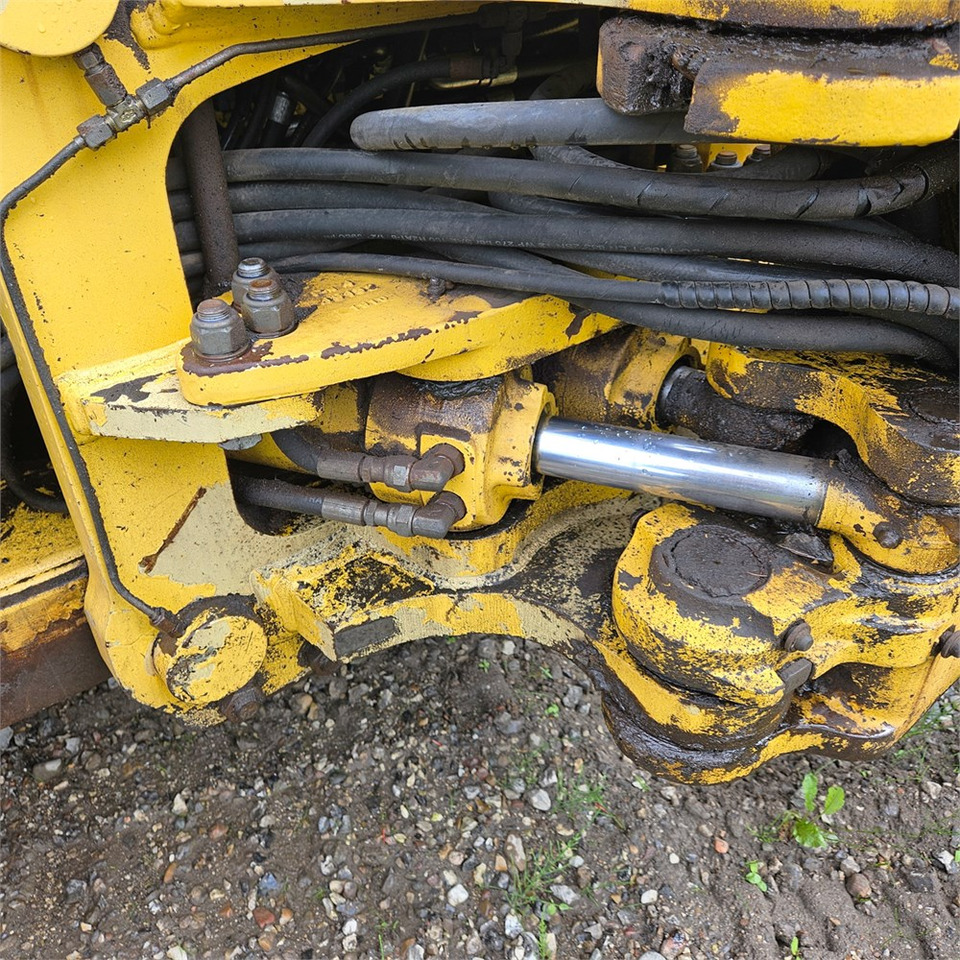 Retroescavadeira New Holland LB115-4PS: foto 47