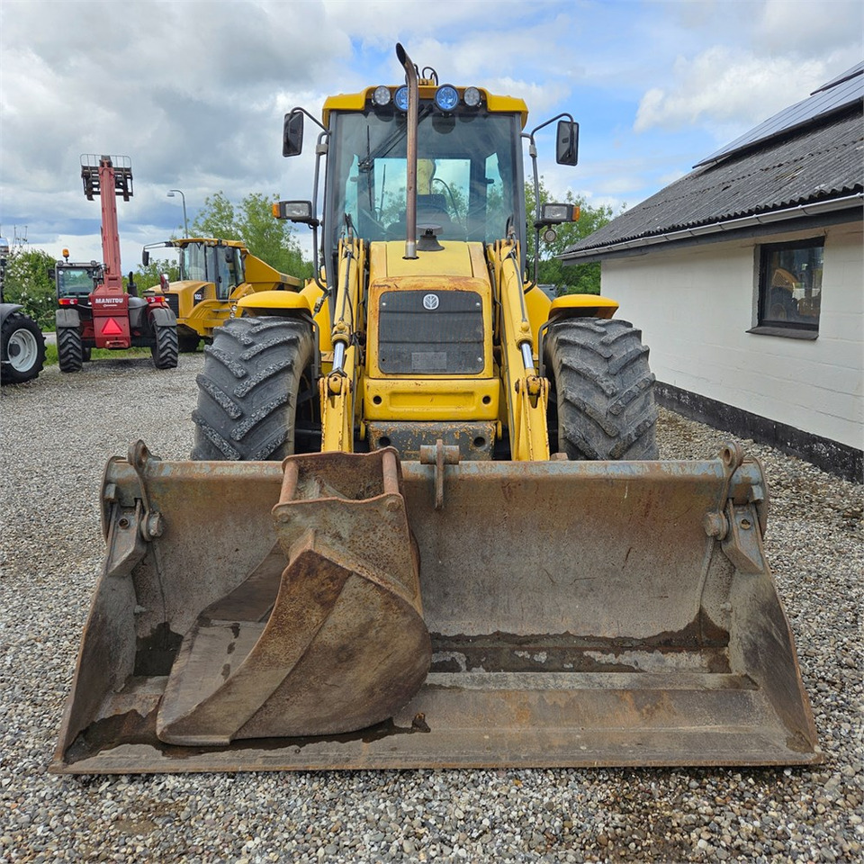 Retroescavadeira New Holland LB115-4PS: foto 8