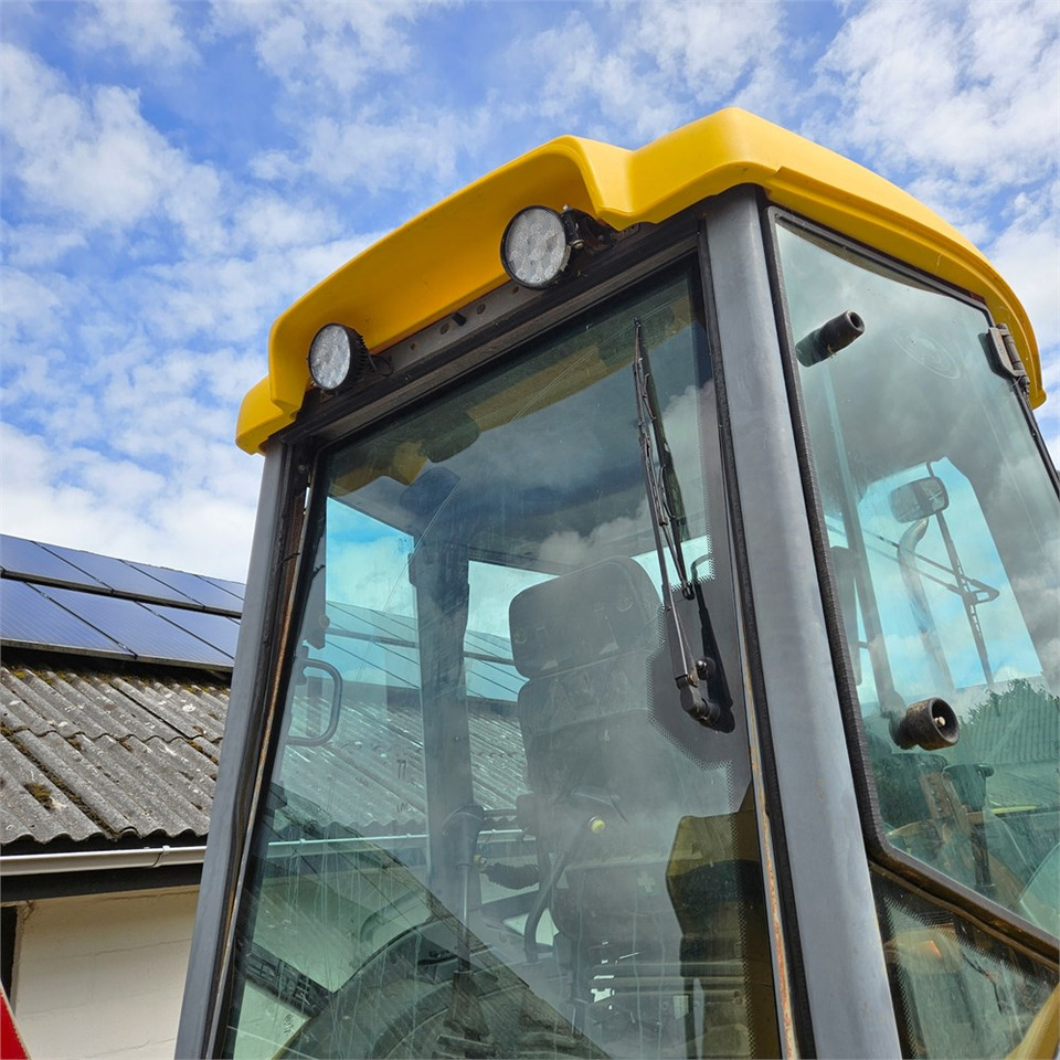Retroescavadeira New Holland LB115-4PS: foto 29