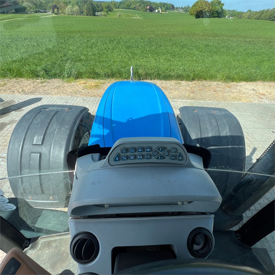 Trator New Holland T6050: foto 30