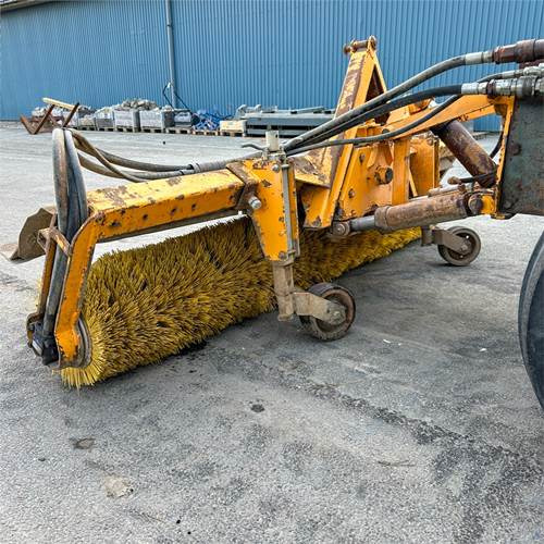 Trator New Holland TS90: foto 34