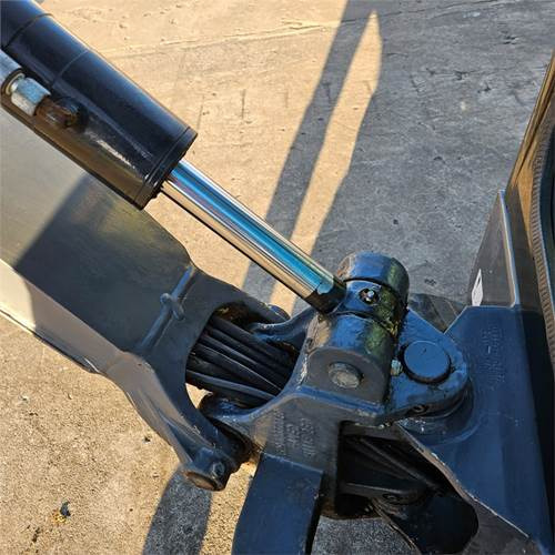 Mini escavadeira Schaeff TC16: foto 25