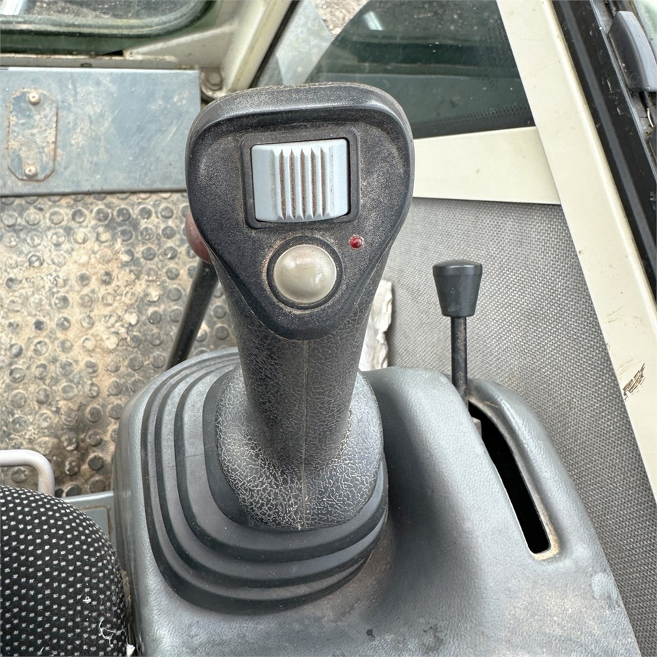 Mini escavadeira Schaeff TC50: foto 14