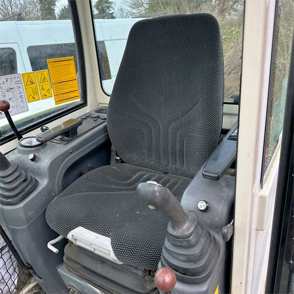Mini escavadeira Schaeff TC50: foto 12