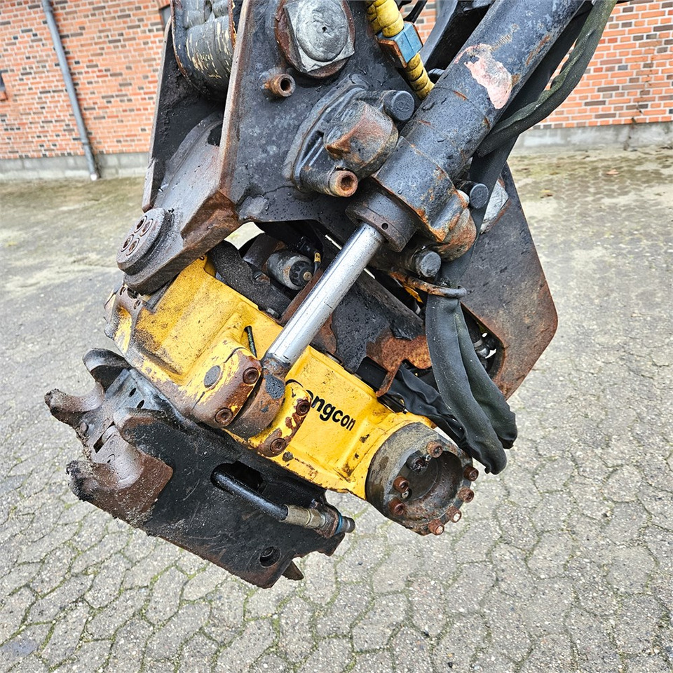 Schaeff-Terex TW110 - Escavadeira de rodas: foto 5 Schaeff-Terex TW110 - Escavadeira de rodas: foto 5