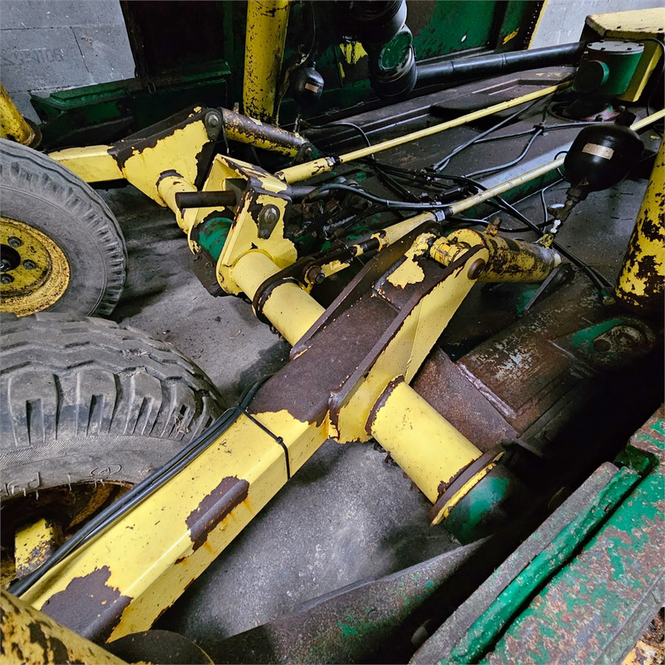 Máquina para produção de feno Spearhead Multicut 820: foto 14