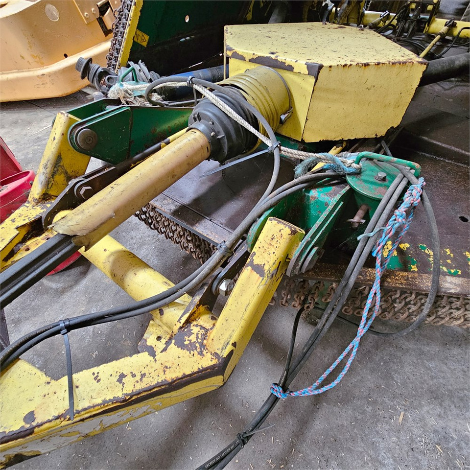 Máquina para produção de feno Spearhead Multicut 820: foto 22