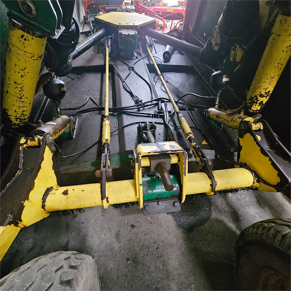 Máquina para produção de feno Spearhead Multicut 820: foto 7