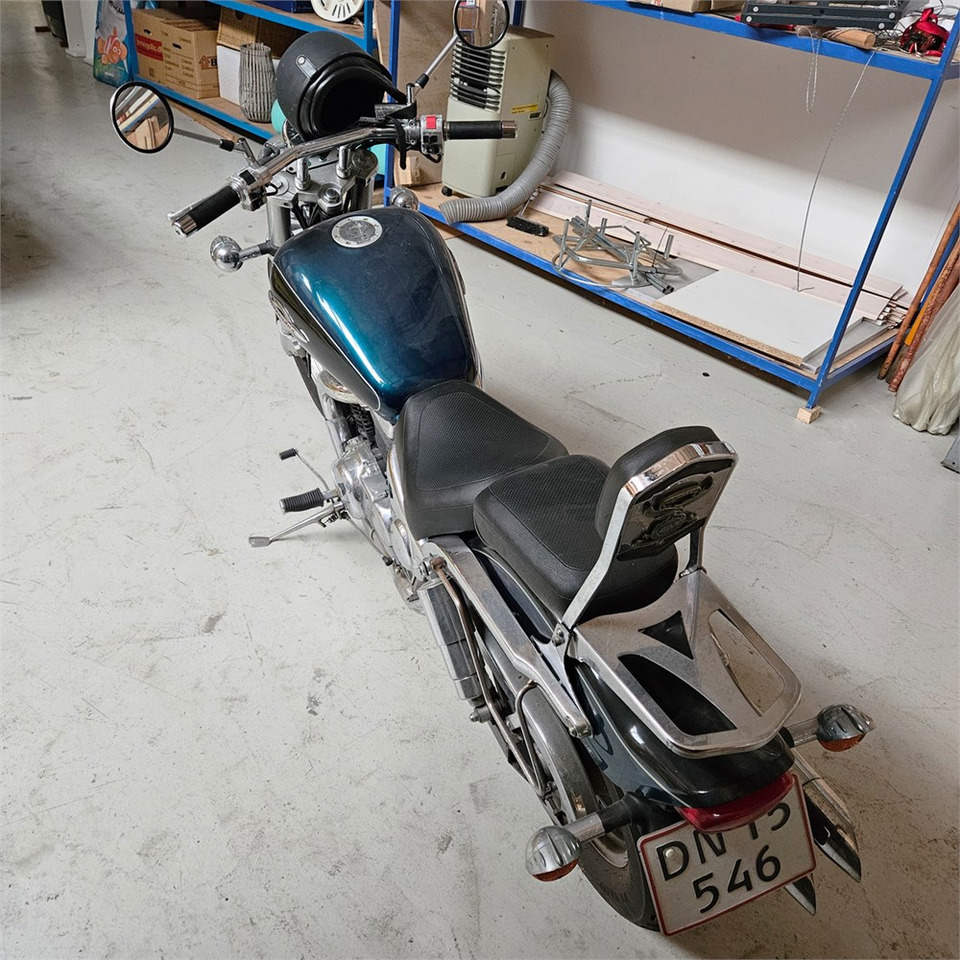 Suzuki Marauder VZ 800 - Motocicleta: foto 3 Suzuki Marauder VZ 800 - Motocicleta: foto 3