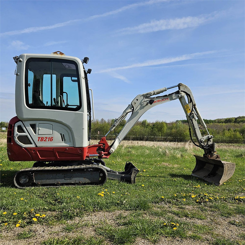Takeuchi TB216 - Mini escavadeira: foto 4 Takeuchi TB216 - Mini escavadeira: foto 4