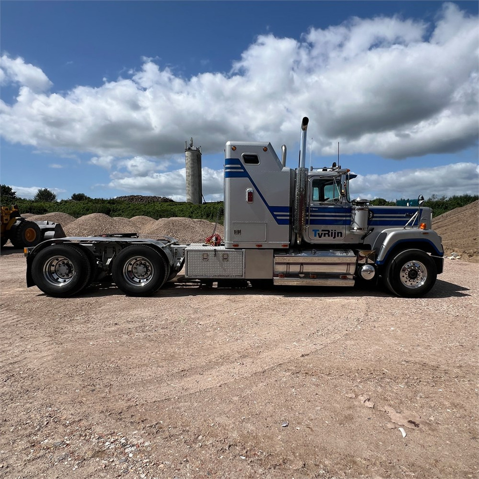 Mack Superliner - Tractor: foto 4 Mack Superliner - Tractor: foto 4