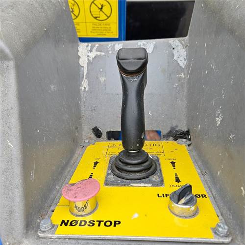 UpRight MX19 - Plataforma de Tijera/ Plataforma de tesoura: foto 3 UpRight MX19 - Plataforma de Tijera/ Plataforma de tesoura: foto 3