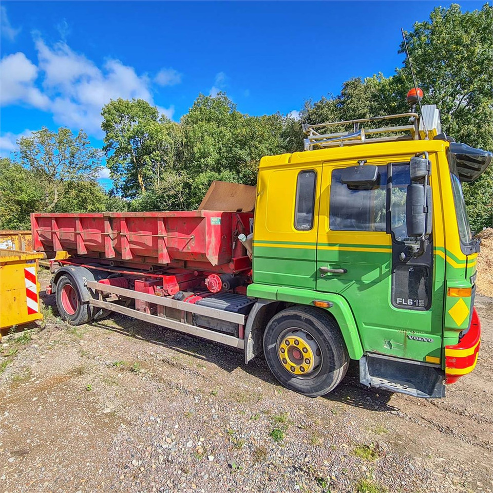 Volvo FL612 - Caminhão com sistema de cabo: foto 5 Volvo FL612 - Caminhão com sistema de cabo: foto 5
