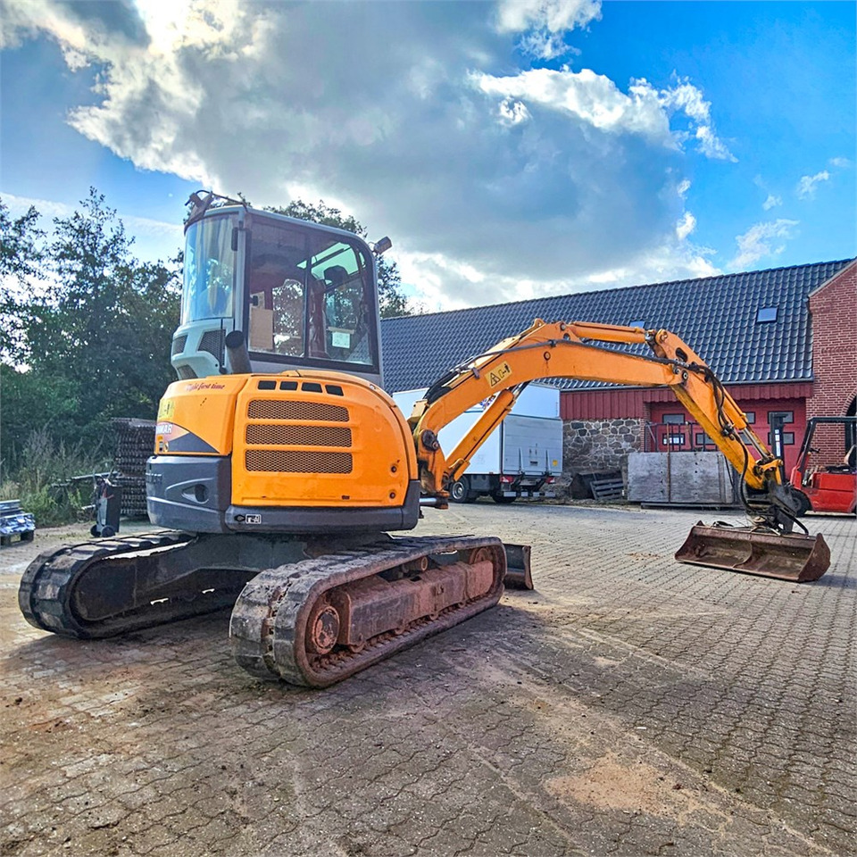 Yanmar VIO57-U - Mini escavadeira: foto 5 Yanmar VIO57-U - Mini escavadeira: foto 5