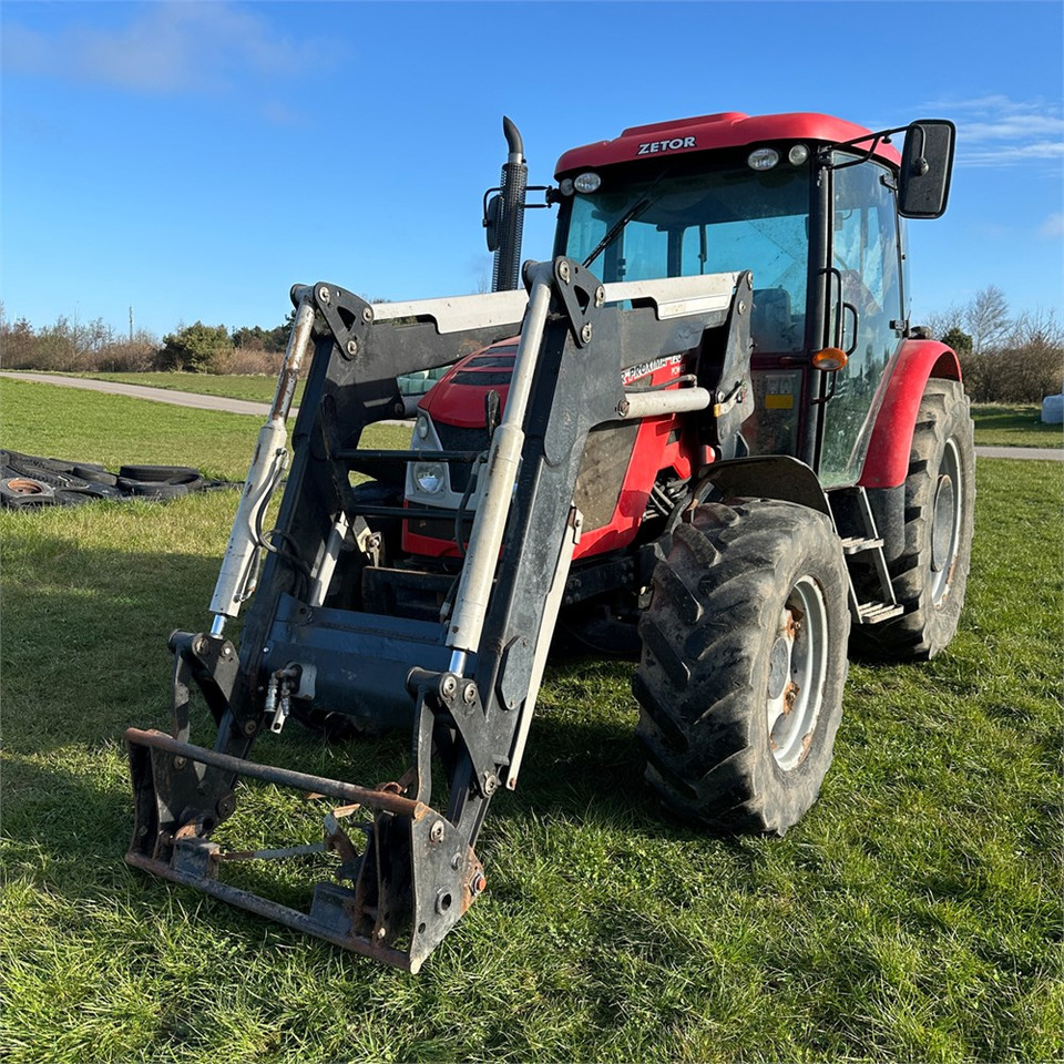 Zetor PROXIMA POWER 120 - Trator: foto 2 Zetor PROXIMA POWER 120 - Trator: foto 2