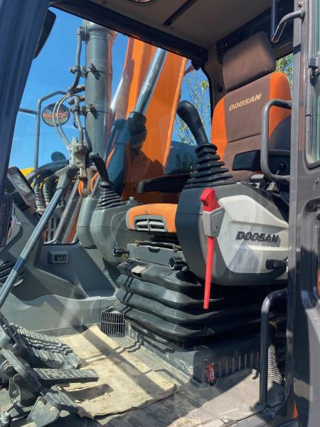 Escavadora de rastos Doosan DX 140LCR-5: foto 8