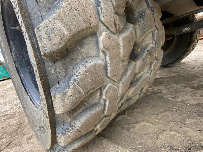 Escavadeira de rodas Hyundai HW 140: foto 14 Escavadeira de rodas Hyundai HW 140: foto 14