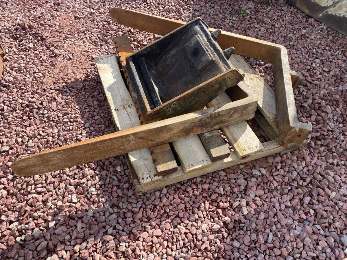 MECALAC TABLIER FOURCHE 1M20 - Garfos: foto 1 MECALAC TABLIER FOURCHE 1M20 - Garfos: foto 1