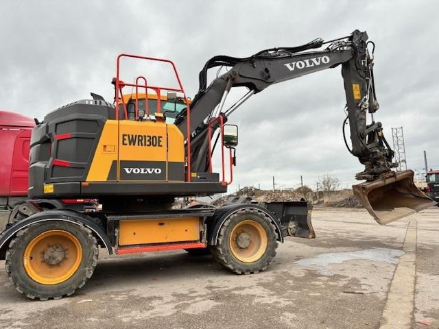 Volvo EW 130E - Escavadeira de rodas: foto 2 Volvo EW 130E - Escavadeira de rodas: foto 2