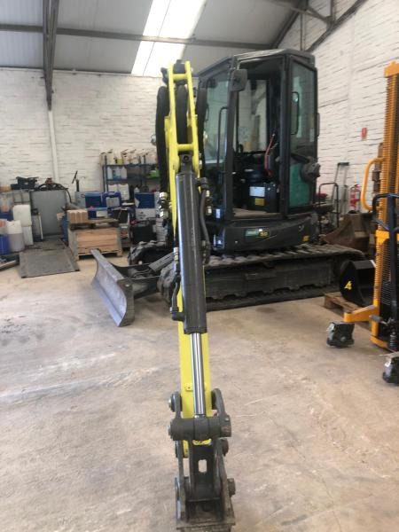 Yanmar AMX 50 - Mini escavadeira: foto 1 Yanmar AMX 50 - Mini escavadeira: foto 1